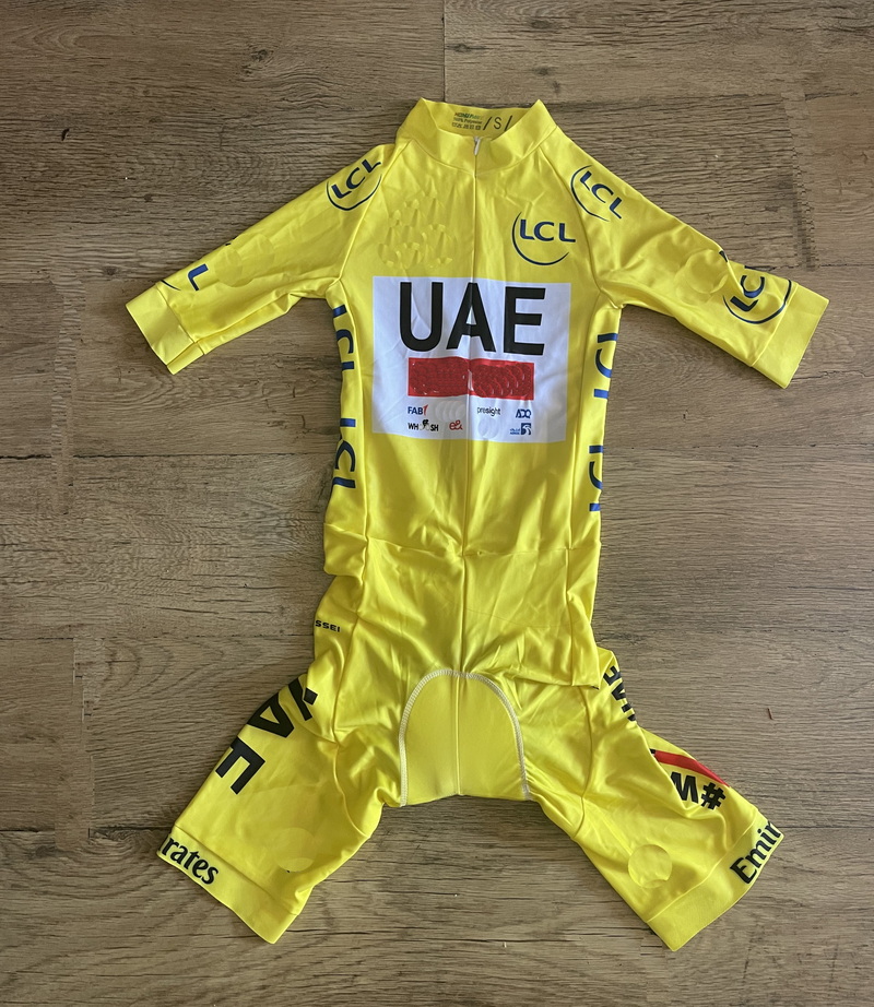 بدلة جلدية مقطوعة بالليزر 2024 - مراجعة Cycling Gear Uae وسعره
